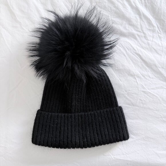 SAM Black Beanie with Fur Pom - Picture 2 of 3